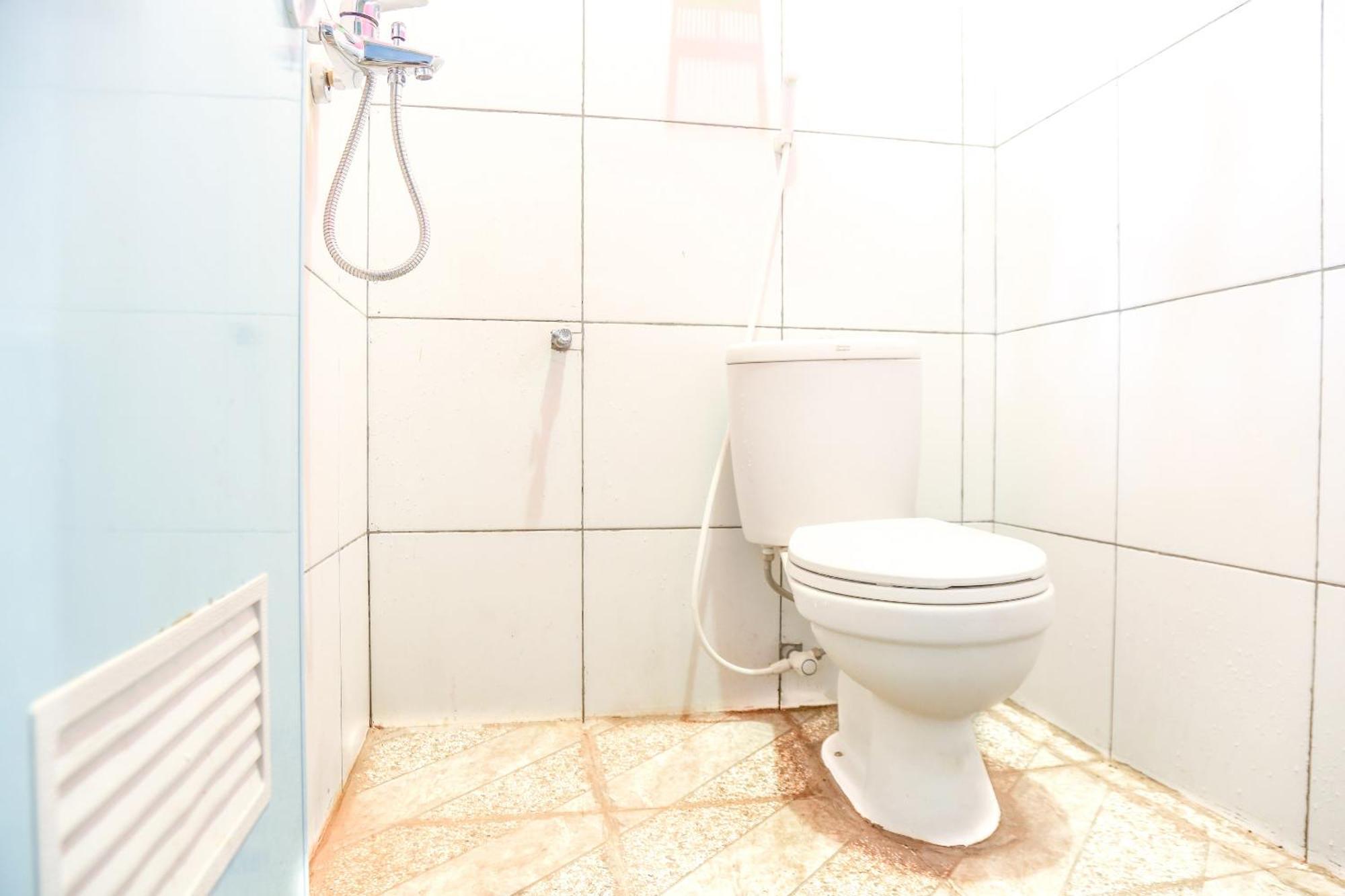 Oyo 1662 Zury Homestay Kuta  Eksteriør bilde